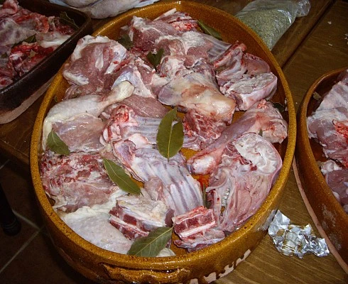 Cocine sano y natural con los hornos y las cazuelas de Alfarería Pereruela Siglo XVI